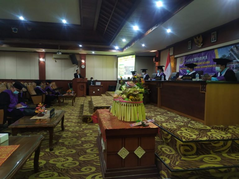 PROMOSI DOKTOR PROGRAM DOKTOR ILMU AGAMA : I MADE ANDY ASTINA RAIH GELAR DOKTOR KE-93