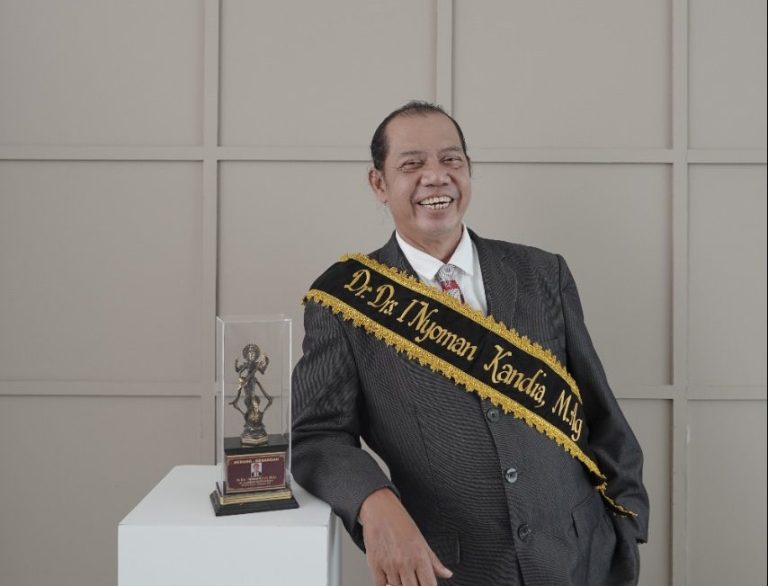 Ujian Terbuka Promosi Doktor I Nyoman Kandia