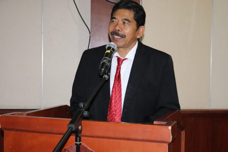 ORIENTASI PENGENALAN KAMPUS PASCASARJANA, REKTOR UHN IGB SUGRIWA TEKANKAN MAHASISWA PAHAMI DUNIA AKADEMIK AGAR LULUS TEPAT WAKTU