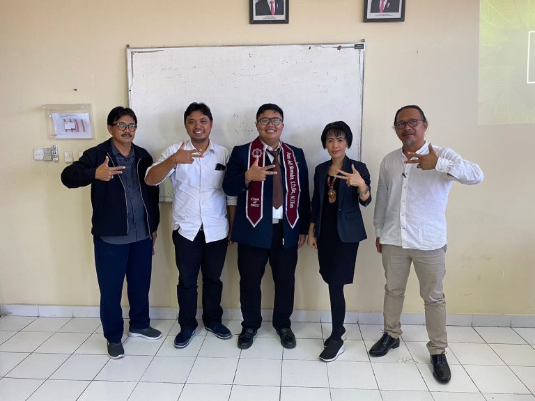 Ujian Tesis Mahasiswa Magister Ilmu Komunikasi Hindu UHN I Gusti Bagus Sugriwa Denpasar: Putu Adi Narendra