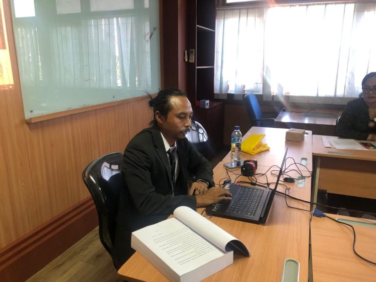 Ujian Tertutup I Mangku Budiartawan dengan Judul Penelitian: Eksplorasi Pawintenan Pemangku dalam Tradisi Hindu Bali
