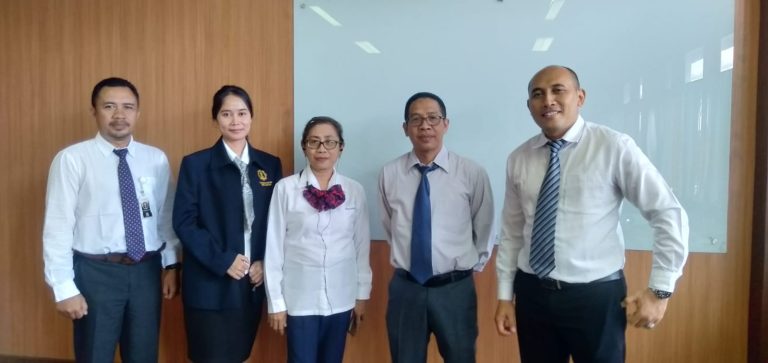Ujian PraTesis Mahasiswa Program Magister Pariwisata Budaya dan Keagamaan: Anak Agung Any Sutraningrum Bahas Strategi Pemasaran Wisata Taman Anyar sebagai Wisata Edukasi Budaya di Desa Wisata Penarungan