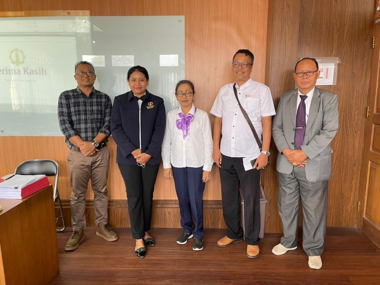 Ujian Seminar Hasil Penelitian Magister Ilmu Komunikasi Hindu UHN I Gusti Bagus Sugriwa: Analisis Framing Pemberitaan Kasus Korupsi oleh Ni Made Sundari Saraswati
