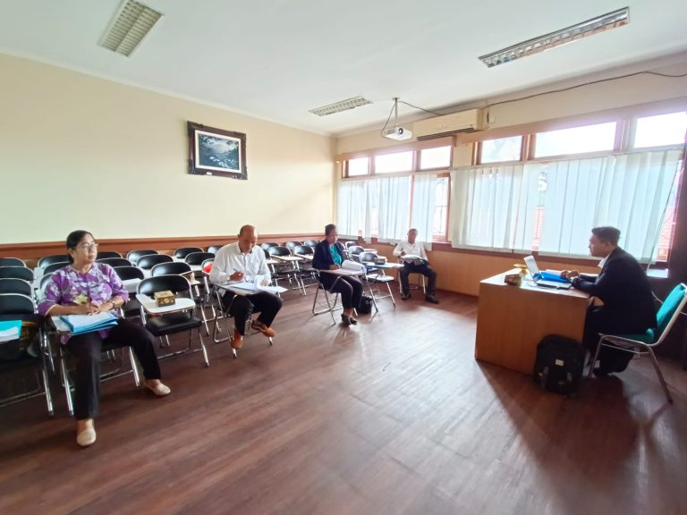 Ujian Seminar Hasil Penelitian Magister Brahma Widya UHN I Gusti Bagus Sugriwa: Eksistensi Simbol-Simbol dalam Upacara Potong Gigi di Desa Kediri