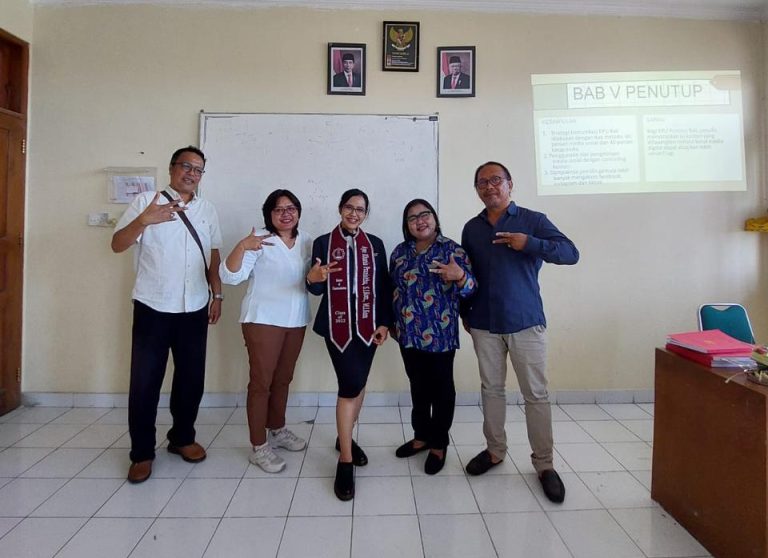 Ayu Khania Pranisitha Ujian Tesis 2024: Strategi Komunikasi KPU Bali di UHN I Gusti Bagus Sugriwa