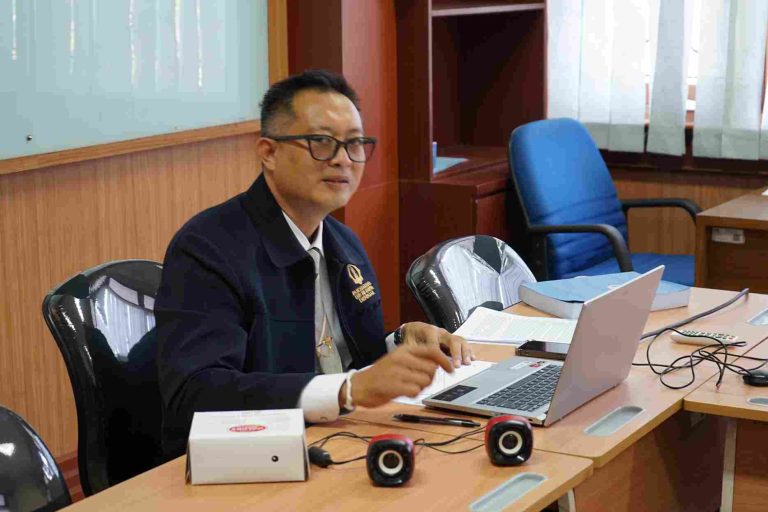 Ujian Seminar Hasil Penelitian I Ketut Gede Adi Trisna Sugara: Pendidikan Multikultural Berbasis Tri Hita Karana di SMP PGRI 8 Denpasar