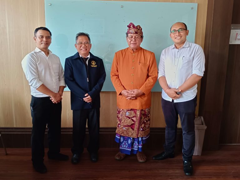 Ujian Tesis I Gusti Ngurah Atmaja: Kajian Sosio Religius Upacara Warak Keruron di UHN I Gusti Bagus Sugriwa Denpasar