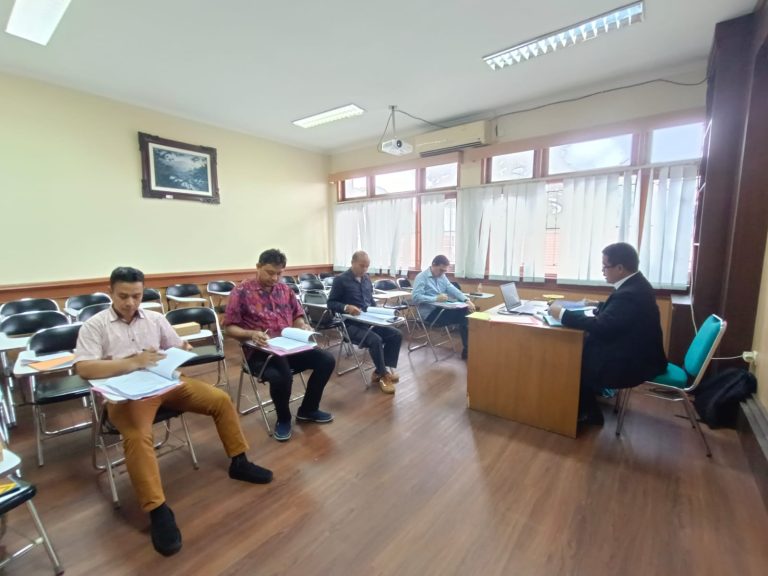 Ujian Tesis I Made Ari Susandi: Kajian Teologi Hindu pada Tradisi Maburu di Desa Adat Panjer