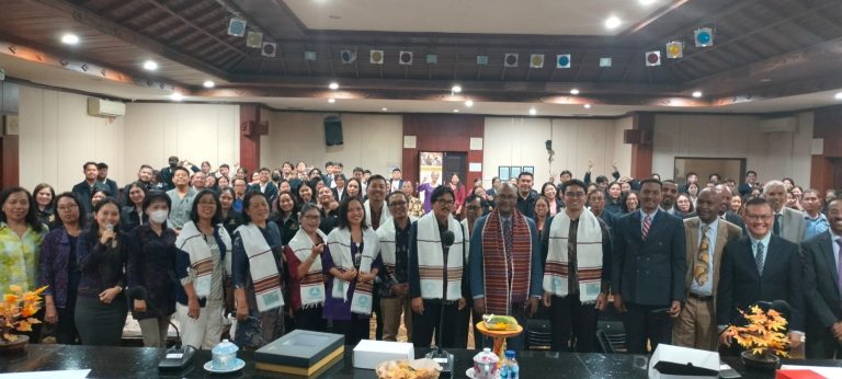 KUNJUNGI UHN SUGRIWA DENPASAR, PRESIDENT ETHIOPHIA ADVENTIST COLLEGE BERI KULIAH UMUM