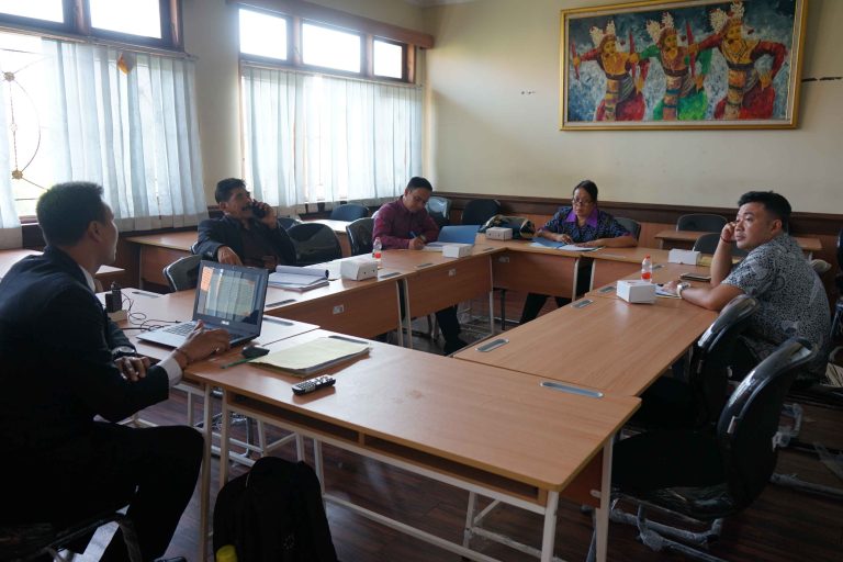Ujian Kualifikasi Penelitian Program Doktor Ilmu Agama Pascasarjana Universitas Hindu Negeri I Gusti Bagus Sugriwa Denpasar: “Pratingkah Wong Garbhini Dalam Teks Tutur Dharma Brata”