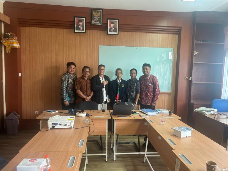 “Ujian Proposal Penelitian Anak Agung Made Sudarsa: Menelusuri Pandangan Anand Krishna tentang Yoga dan Meditasi untuk Kesehatan Holistik”
