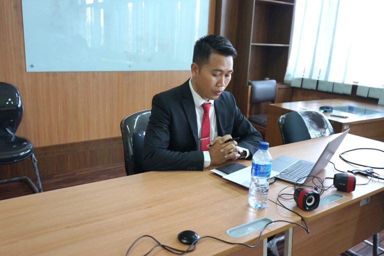 “Menelaah Konsep Panca Tirtha di Pura Silayukti: Ujian Tertutup Program Doktor I Wayan Titra Gunawijaya di UHN I Gusti Bagus Sugriwa Denpasar”