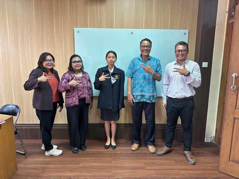 Ujian Proposal Tesis Ni Komang Ita Purnami Sari: Mengkaji Komunikasi Antarbudaya Hindu-Islam di Sulawesi Barat