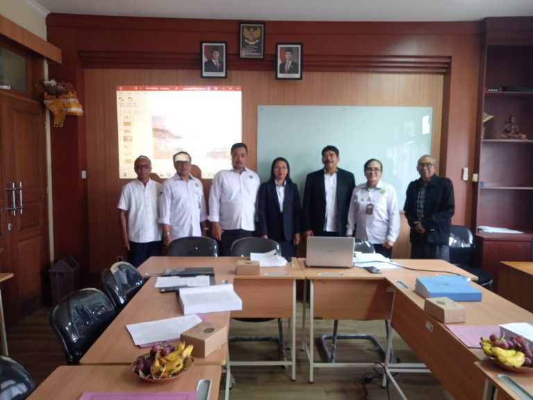 Ujian Seminar Hasil Penelitian Jro Ayu Ningrat: Krematorium Santhayana sebagai Representasi Pilihan Rasional Upacara Ngaben di Kota Denpasar