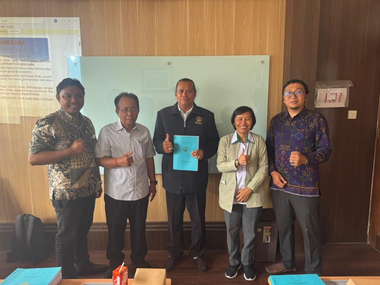 Ujian Seminar Hasil I Made Merta Bahas Lontar Tutur Angkus Prana dalam Perspektif Teologi Hindu