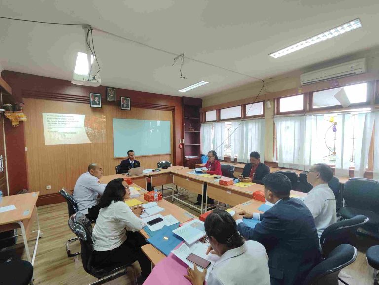 Ujian Proposal Disertasi Made Eka Tirtayana: Strategi Komunikasi Pemasaran Motor Listrik Berbasis Konsep Rwa Bhineda
