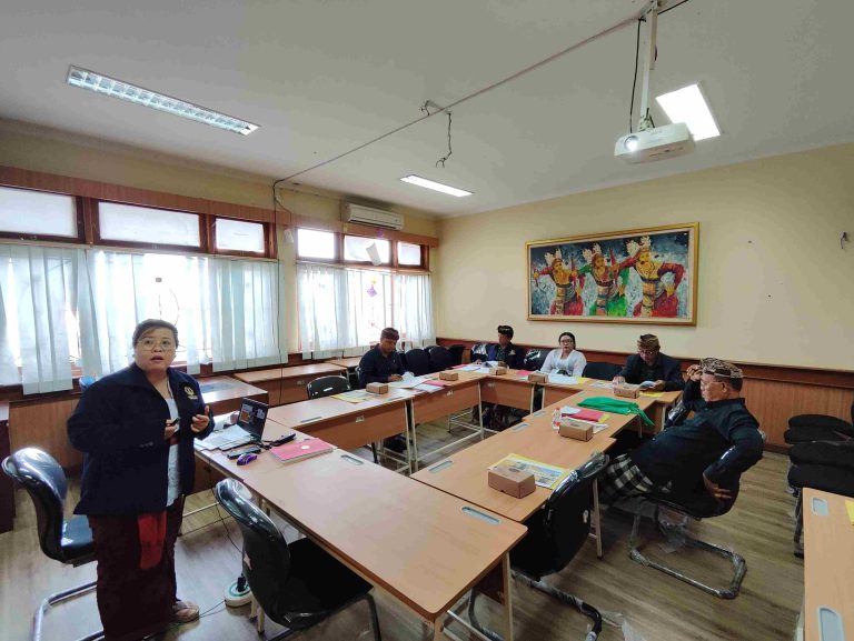 Ni Putu Widhyawaty Bahas Komunikasi Penyiaran Berbasis Kearifan Lokal di RRI Denpasar