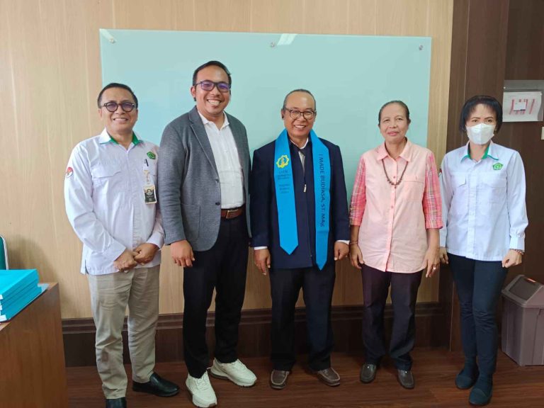 Kajian Teologi Hindu tentang Pura Desa dan Puseh: Ujian Tesis Mahasiswa Brahma Widya I Made Budiasa