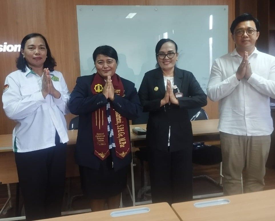 UHN Sugriwa Gelar Ujian Tesis Ni Luh Putu Ary Marhenidewi, Angkat Isu Pengelolaan Pariwisata Berbasis Masyarakat di Sangeh