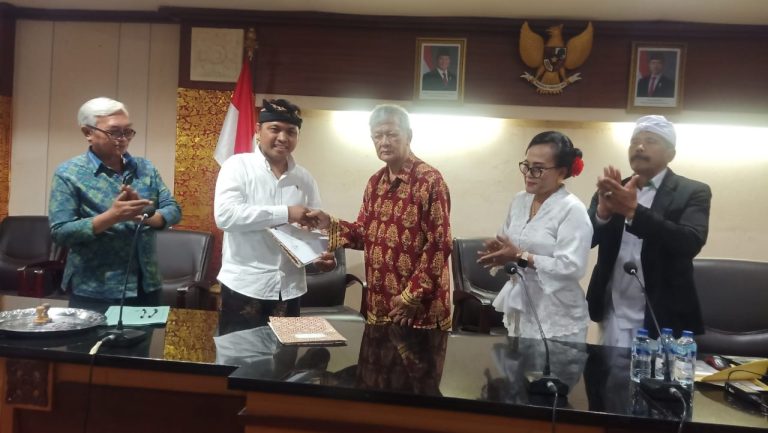 MEWUJUDKAN PENDIDIKAN BERKUALITAS: PRODI MAGISTER BRAHMA WIDYA IKUTI ASESMEN LAPANGAN