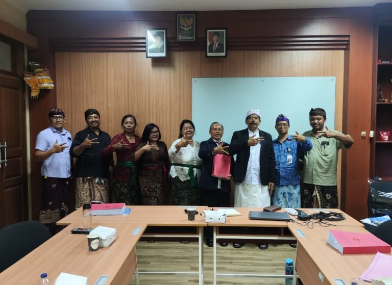 Menjaga Eksistensi Subak di Tengah Beton Perumahan, Mahasiswa S3 UHN Sugriwa Bedah Strategi Komunikasi Pura Ulun Suwi