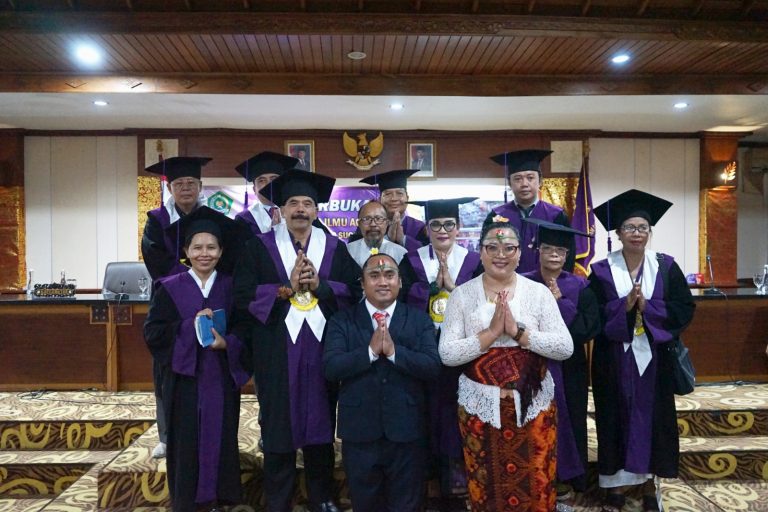Doktor ke-178 Lahir! Ketut Agus Nova Bedah Esensi Teologis Karya Agung Mpu Kuturan Singaraja dengan Predikat Sangat Memuaskan