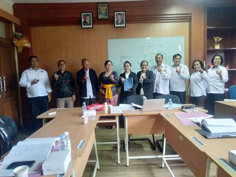 Dilema Peran Ganda: Mahasiswa S3 UHN Sugriwa Bedah Kinerja Karyawan Perempuan Hindu di Universitas Tabanan