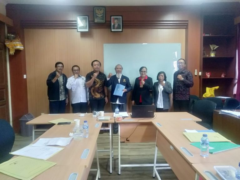 Menguak Spiritualitas Batur: Mahasiswa S3 UHN Sugriwa Bedah Esensi Ngadegang Jro Mangku di Pura Ulun Danu Batur
