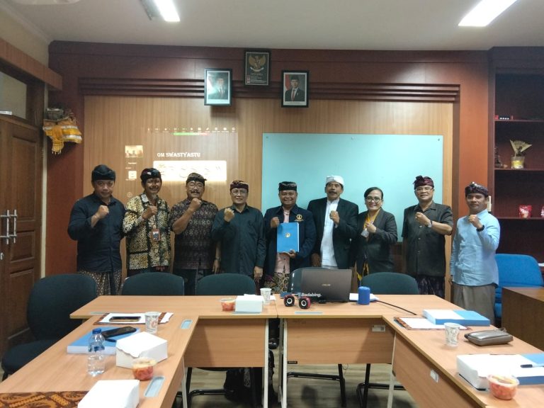 Bedah Ekologi Subak Lewat Ritual Masembuhan, I Putu Agus Aryatnaya Giri Sukses Jalani Ujian Tertutup S3 UHN Sugriwa