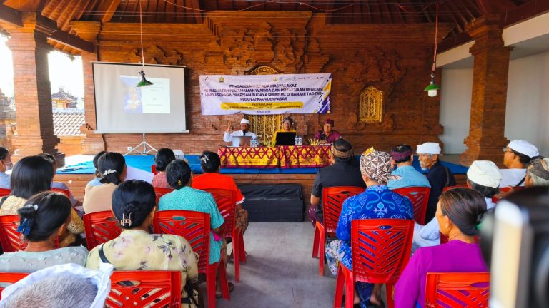 Edukasi Umat, S3 Ilmu Agama UHN Sugriwa Bedah Makna Upacara dan Wariga di Banjar Tagtag Denpasar