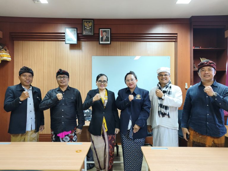 Tantang Arus Globalisasi, Merry Ambarnuari Sukses Bedah Dinamika Kepanditaan Hindu di Ujian Kualifikasi S3