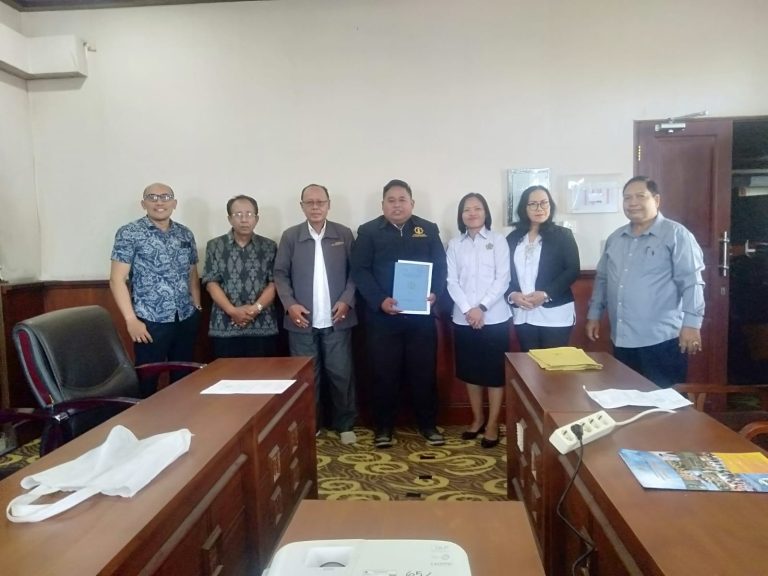 Kupas Tradisi Candra Kinanti, Kartika Buana Tuntaskan Ujian Seminar Hasil S3 UHN Sugriwa