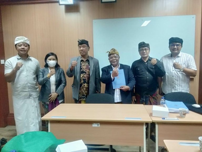 Bedah Pendidikan Karakter ‘Love All Serve All’, I Wayan Joni Lalui Ujian Kualifikasi S3 UHN Sugriwa