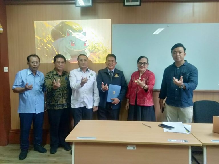 Bedah Teologi Lontar Gong Besi, I Wayan Wira Mantap Lalui Ujian Kualifikasi S3 UHN Sugriwa