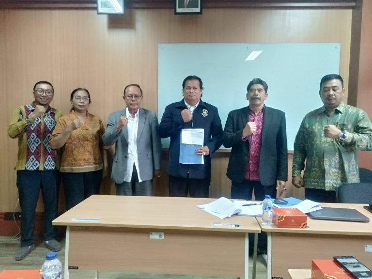 Bedah Teologi Tradisi Ngiring Sesuhunan di Jimbaran, I Made Merta Lalui Ujian Kualifikasi S3 UHN Sugriwa
