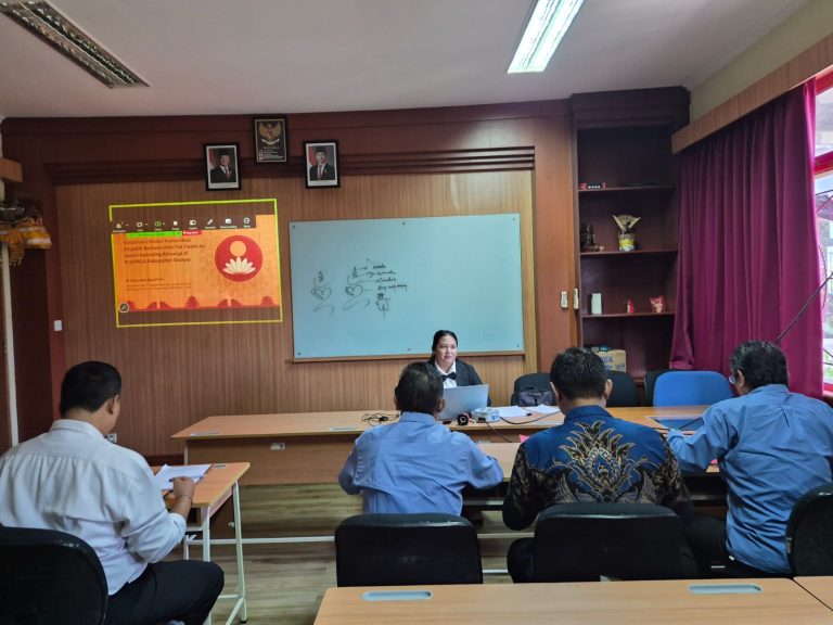 Soroti Komunikasi Empatik Konseling Keluarga, Atik Jaya Putri Laju di Ujian Kualifikasi S3 UHN Sugriwa
